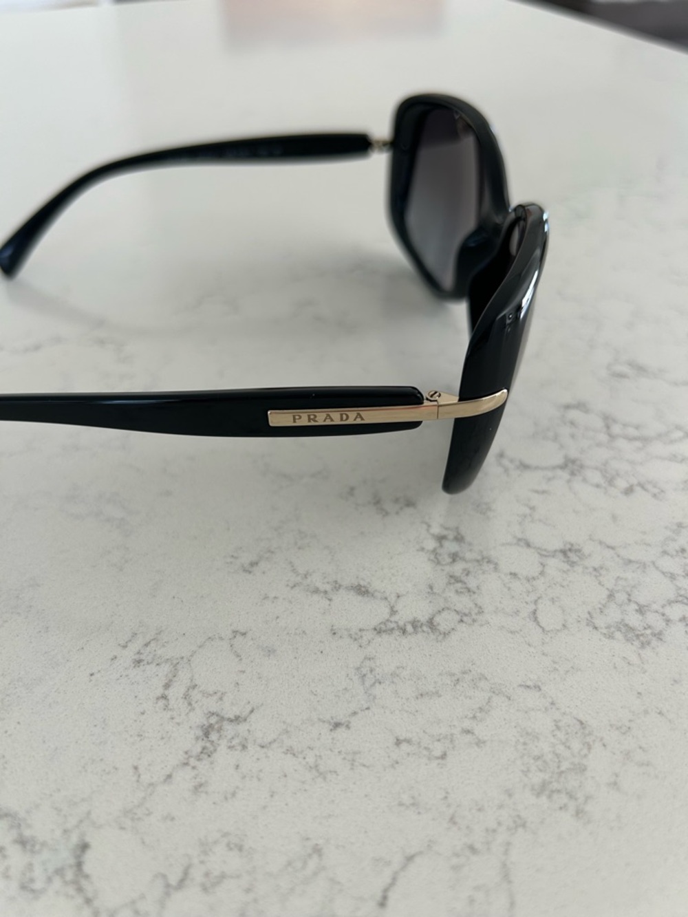 PRADA SPR 08O 1AB-5W1 BLACK W/GOLD METAL LOGO POLARIZED SUNGLASSES 57-17 130 - Picture 7 of 9